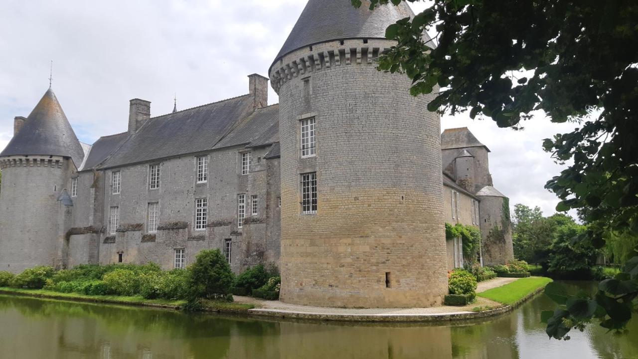 Chambre D'Hote-Appart Hotel Le Jardin Lison Exteriér fotografie